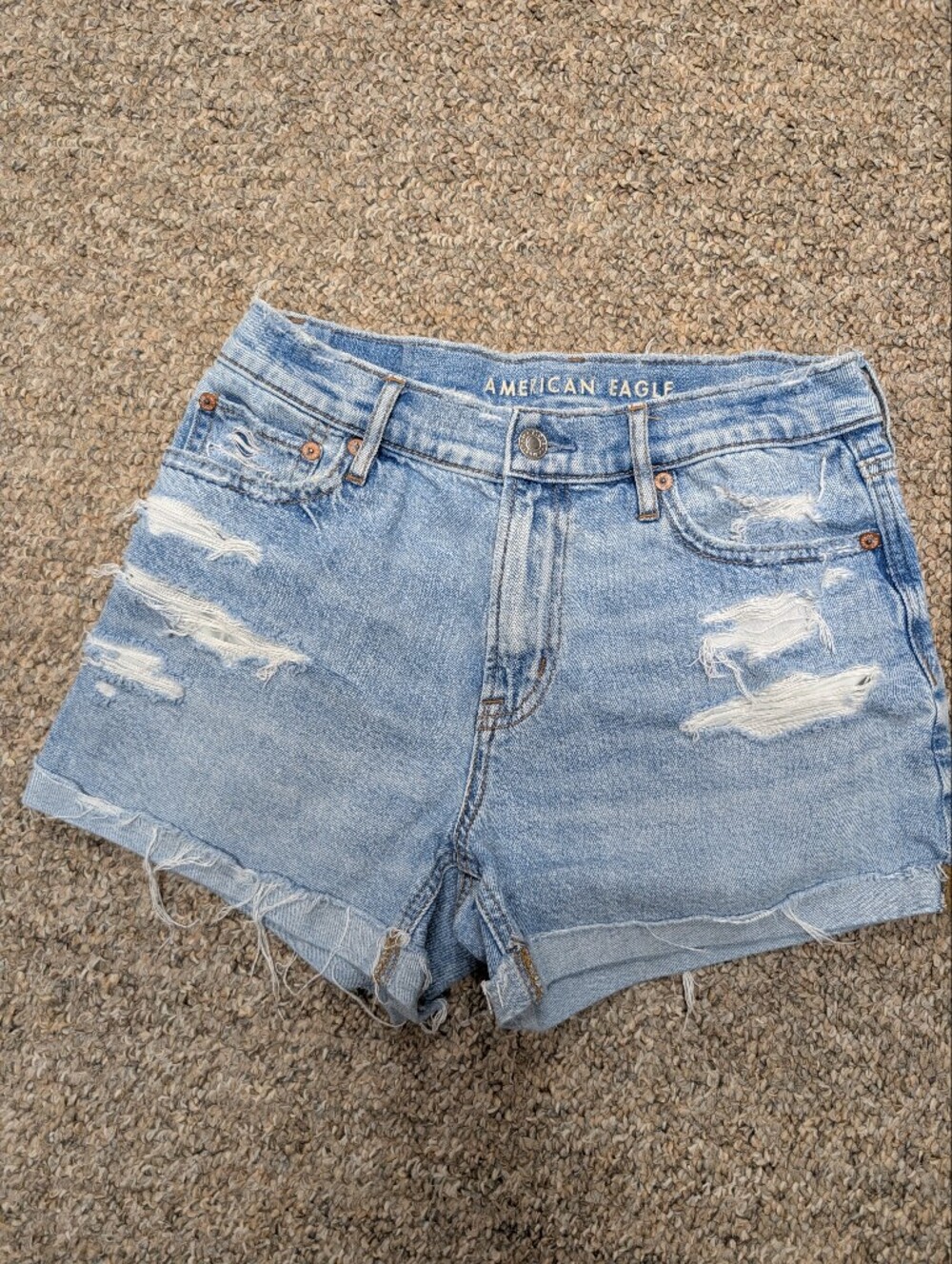 American eagle relaxed short size 0 (fits bigger)